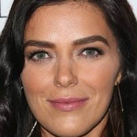 Адрианн Карри Голая