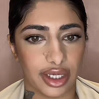 акбэбайи Голая