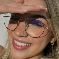 Алис Катарина Голая