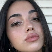 Анна Гегносо Голая