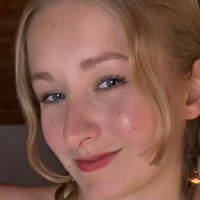 Анна Линдт Голая