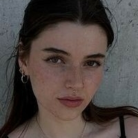 Анна-Мария Голая