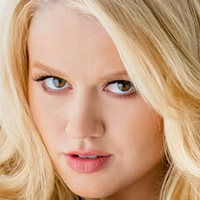 Анна София Голая