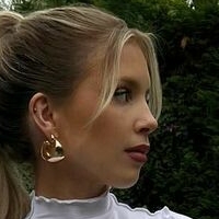 Анника Мэджетт Голая