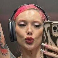 Антеа Рейс Голая