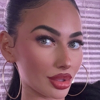 Ариарозвип Голая