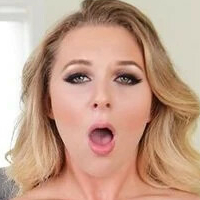 Обри Брукс Голая