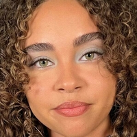 Бэйли Басс Голая