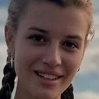 Белла Шателье Голая