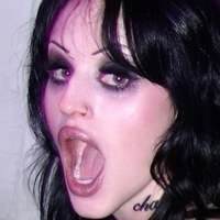 БрукШаркс Голая