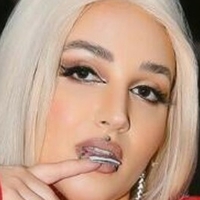 Бай Селия Голая