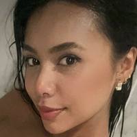 Камила Гомес Голая