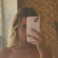 Чели Назарио Голая