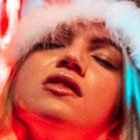 Чей.энн Голая