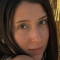 Клаудиа Г Голая