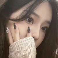 Элли Айо Голая