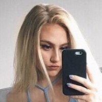 Элли Хеммингс Голая