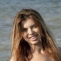Эмили Майерс Голая