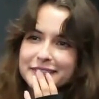 Эмили Даниэлла Голая