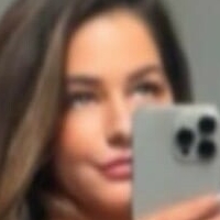 Фиона Луиза Голая