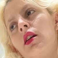 Джемилиани Лухан Голая