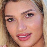 Джулиана Фарфалла Голая