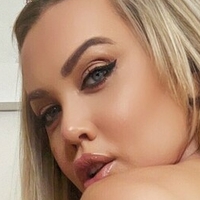 Ханна Мартин Голая