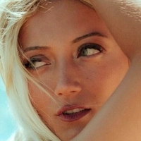 Хэллоу Айрис Голая