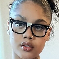 ХаниЛав Голая