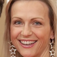 Инге Позмик Голая