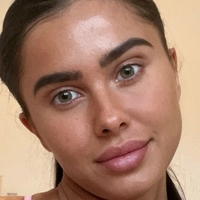 Иззи Роадес Голая