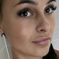 Ясмин Кашубловски Голая