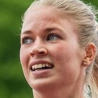 Юлия Хенрикссон Голая