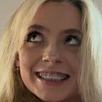 Калли Линн Голая