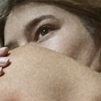 Карли Лоуки Голая