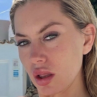 Катя Надина Голая