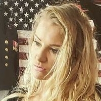 Лейси Эванс Голая