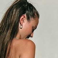 Лаура Денис Голая