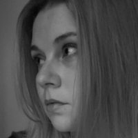 Лиринс Голая