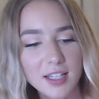 Ливва Литтл Голая