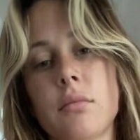 Логан Риз Голая