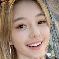 Лунамиллиан Голая