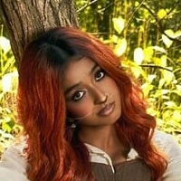 Майтрейи Голая