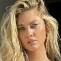 Мариэль Альварес Фернандес Голая