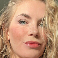 максимэй Голая