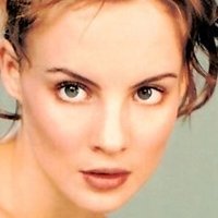 Мишель Бхэннах Голая