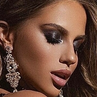 Мисс Эллина Голая