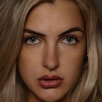 Моник Мадлен Бернер Голая