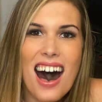 Мисс Элла Ватрап Голая