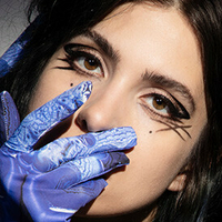 Надя Райот Голая